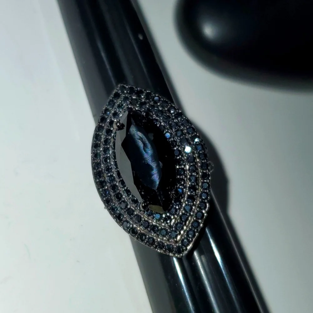 Sterling Silver 925 Onyx and Spinel Paved Pointer Ring